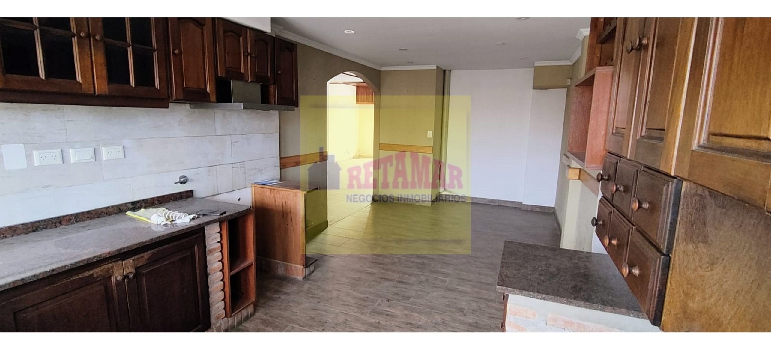 Hermoso Departamento 3 Ambientes con Balcón, Patio y Parrilla sobre Av. Presidente Perón - San Justo - 20