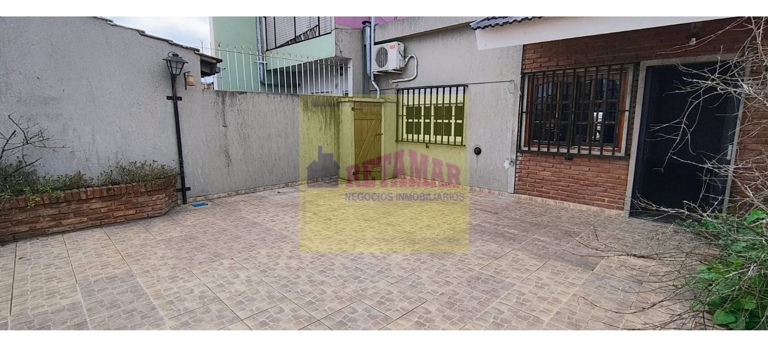 Hermoso Departamento 3 Ambientes con Balcón, Patio y Parrilla sobre Av. Presidente Perón - San Justo - 21