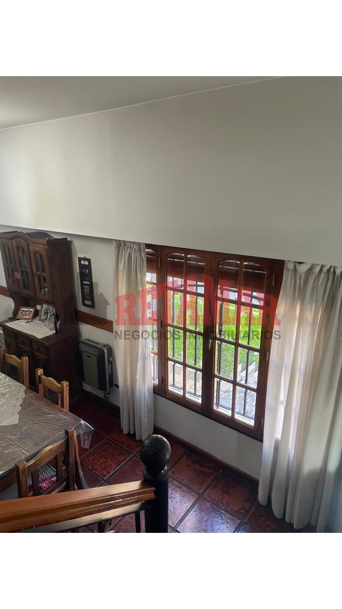 Casa en venta en Villa Luzuriaga, 3 ambientes con escritorio, garage y terraza con parrilla. — foto 3