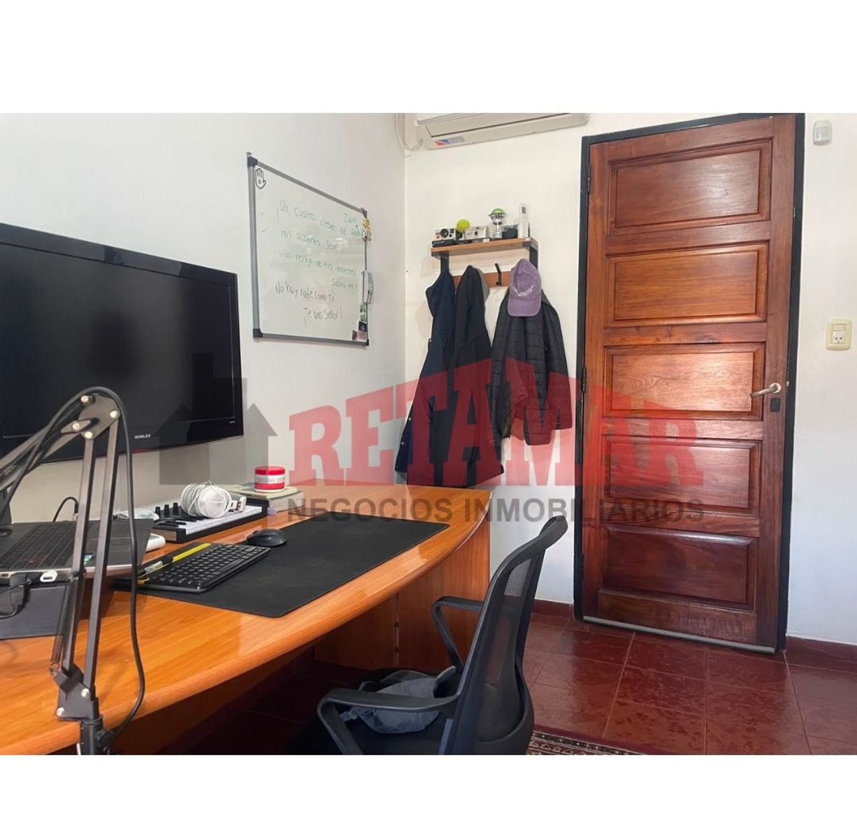 Casa en venta en Villa Luzuriaga, 3 ambientes con escritorio, garage y terraza con parrilla. — foto 6