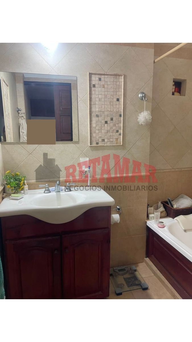 Casa en venta en Villa Luzuriaga, 3 ambientes con escritorio, garage y terraza con parrilla. — foto 8