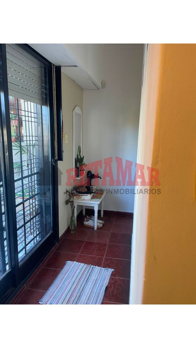 Casa en venta en Villa Luzuriaga, 3 ambientes con escritorio, garage y terraza con parrilla. — foto 11