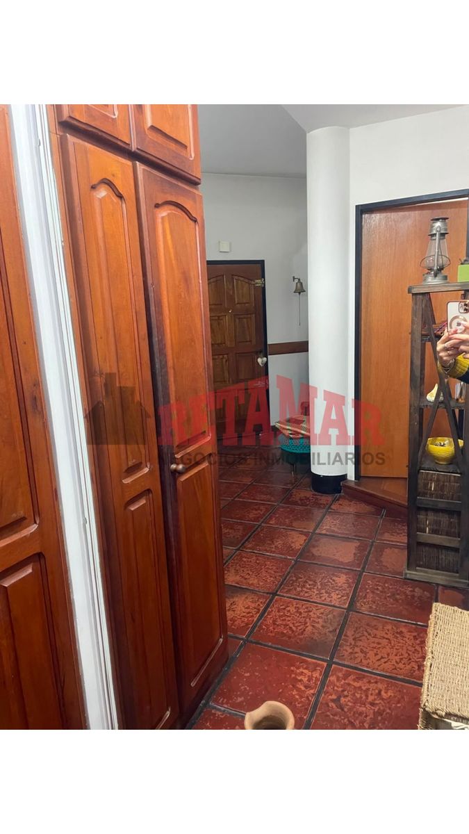 Casa en venta en Villa Luzuriaga, 3 ambientes con escritorio, garage y terraza con parrilla. - 17