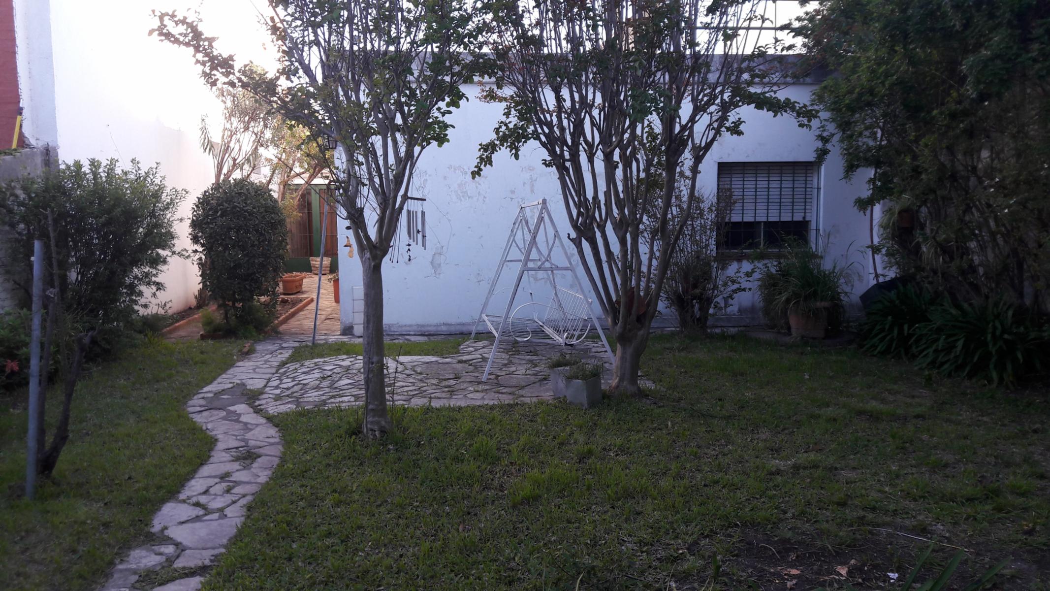 CASA AMERICANA 4 AMBIENTES - APTO CRÉDITO - GARAJE Y FONDO EXCELENTE UBICACIÓN EN HAEDO NORTE — foto 8