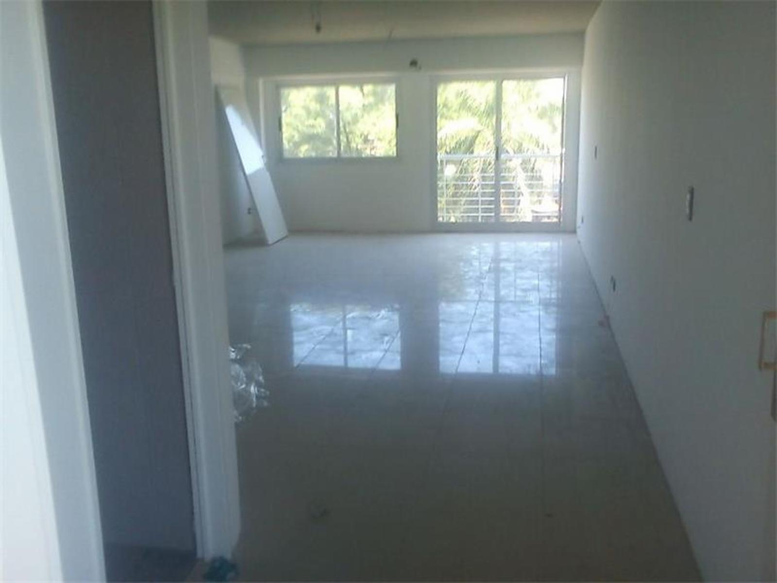 DEPARTAMENTO - AMBIENTE UNICO DE 45 M2 - APTO PROFESIONAL EN HAEDO CENTRO — foto 2