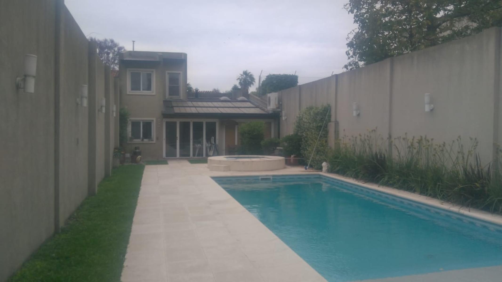 CASA - 4 AMBIENTES - EXCELENTE DISEÑO - S/LOTE 8,66M X 49,20 M - HAEDO SUR — foto 8