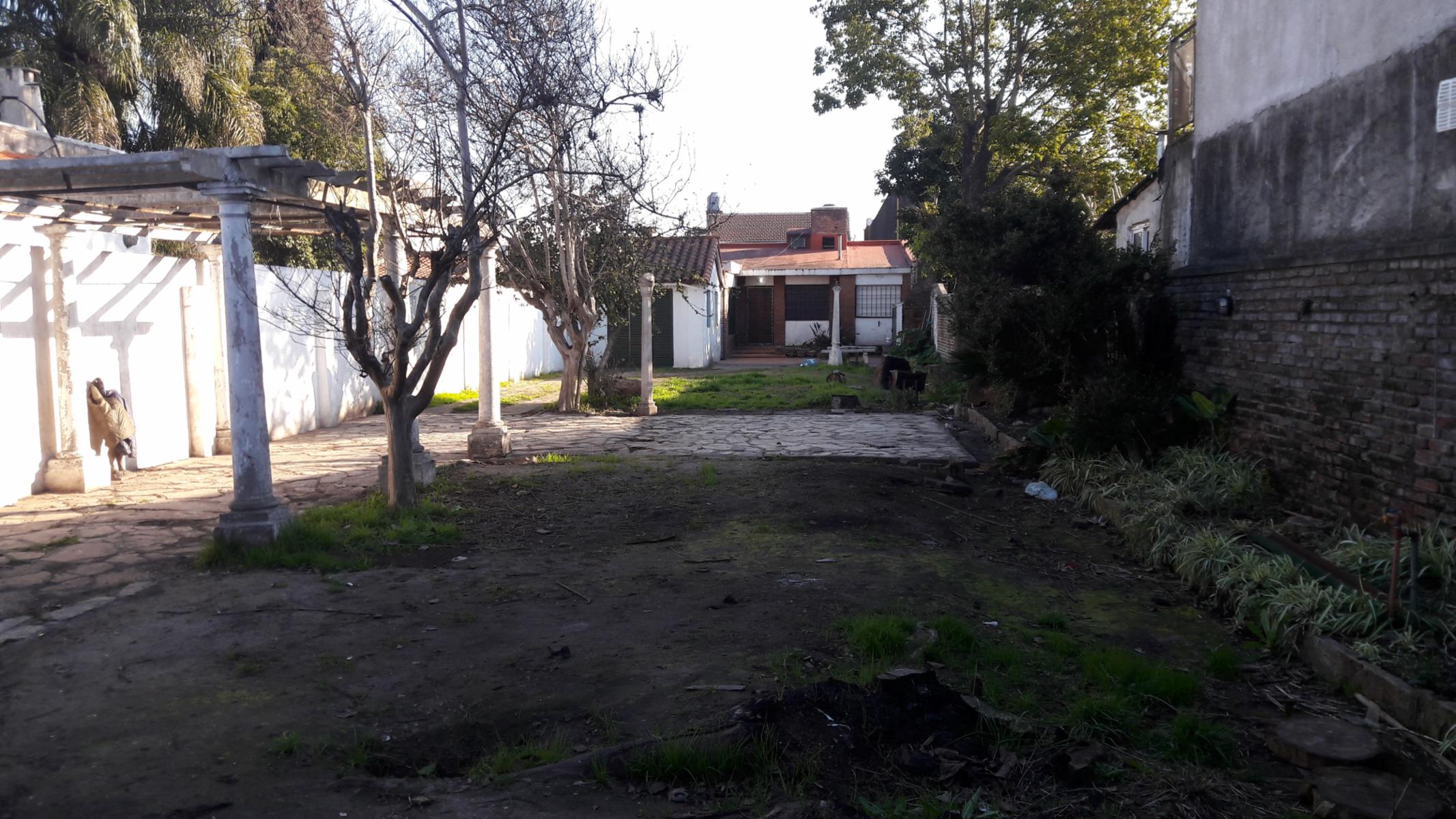 EXCELENTE LOTE DE TERRENO - 500 M2 - CON VIVIENDA DE 70 M2 A REFACCIONAR - IDEAL CONSTRUCTOR — foto 5