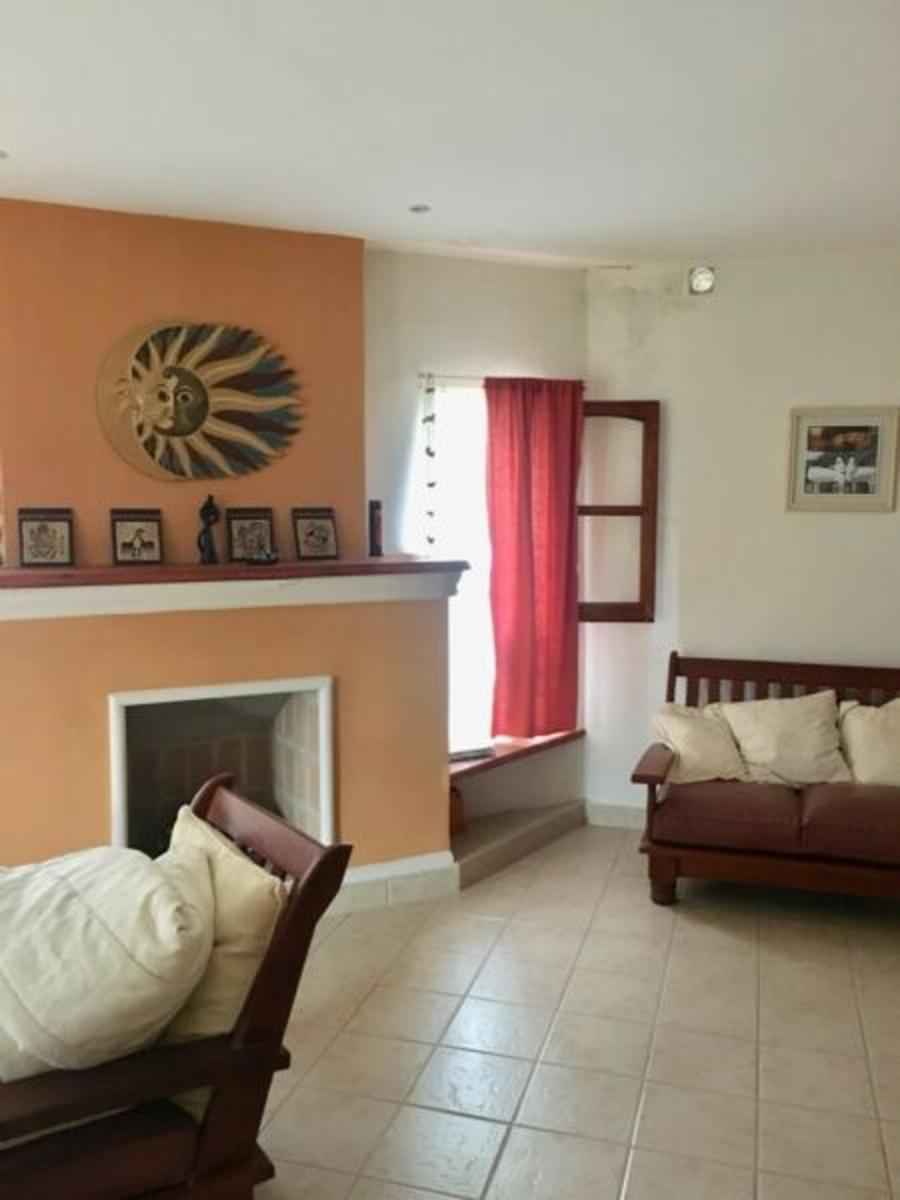 Venta de casa esquina en Gran Bourg - 3 dorm - amplio terreno. — foto 3