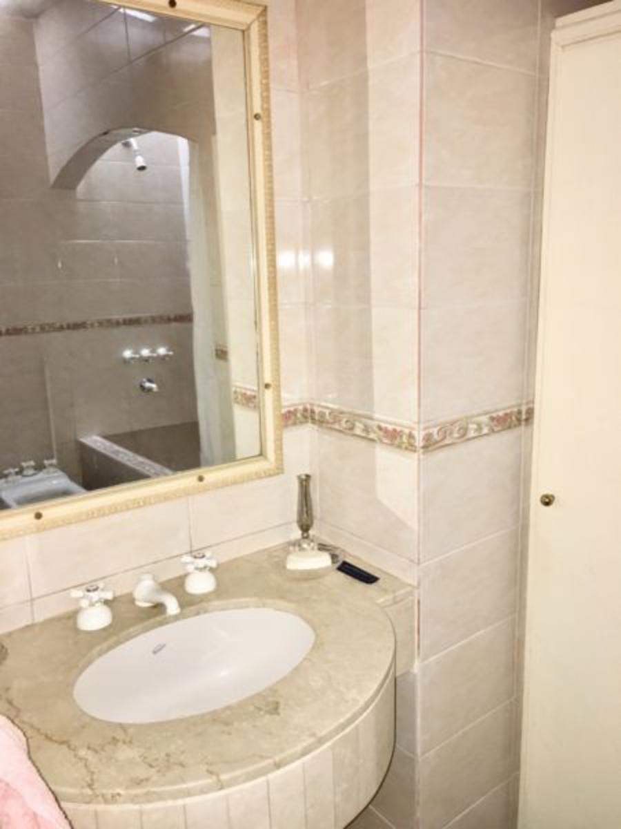 Venta de casa esquina en Gran Bourg - 3 dorm - amplio terreno. — foto 6