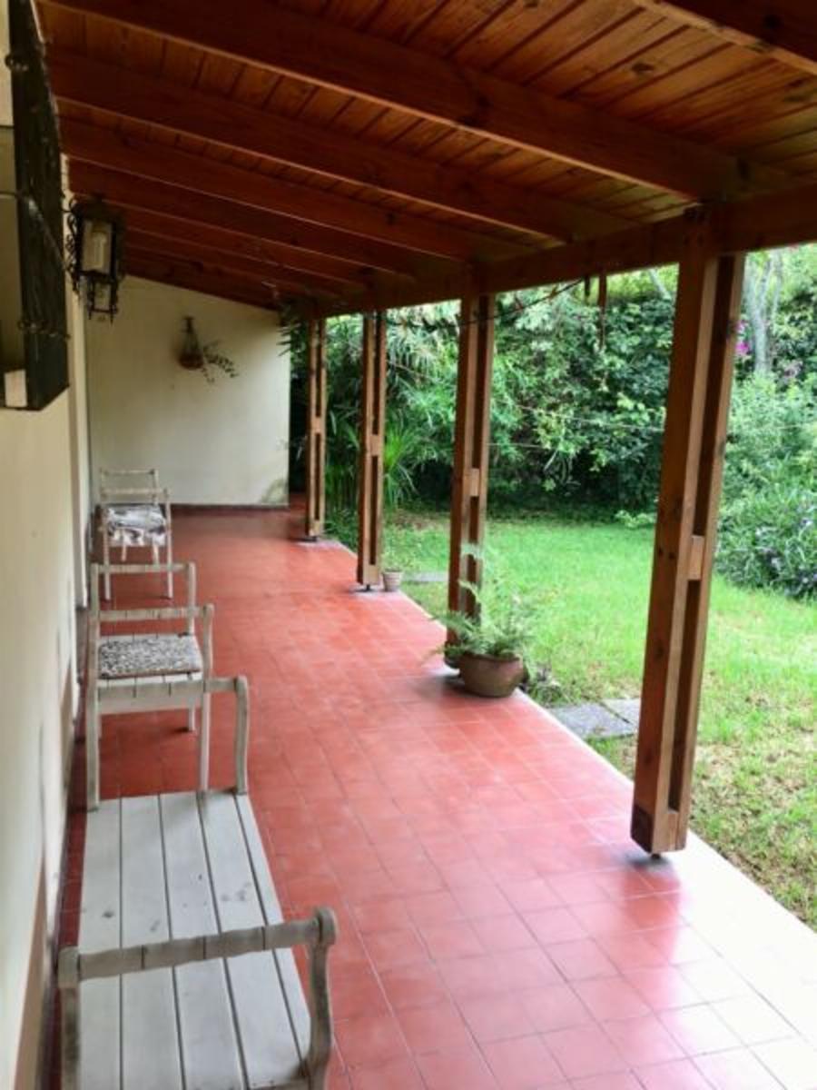 Venta de casa esquina en Gran Bourg - 3 dorm - amplio terreno. — foto 7