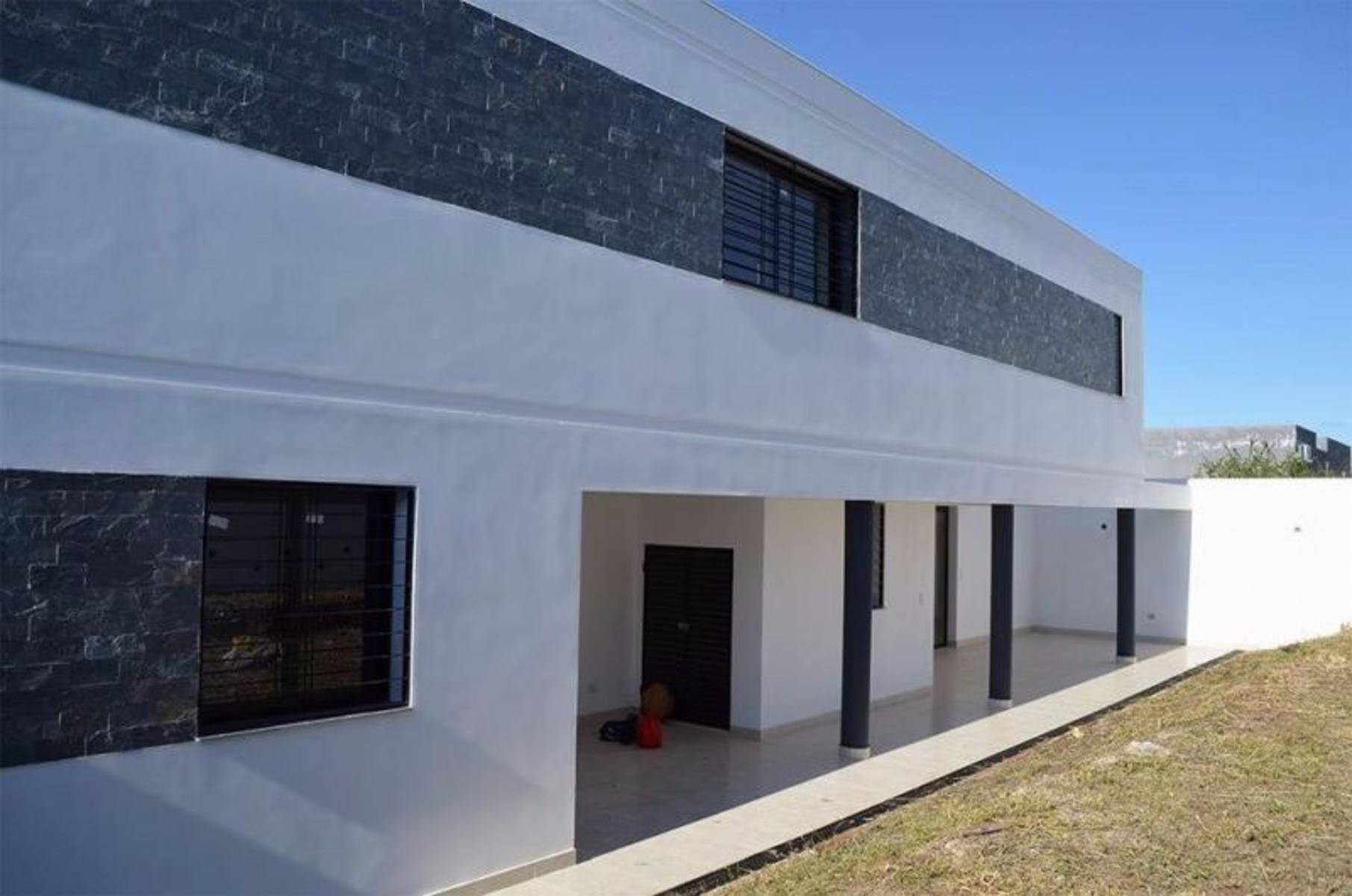Venta de casa Gran Bourg (Salta). — foto 2