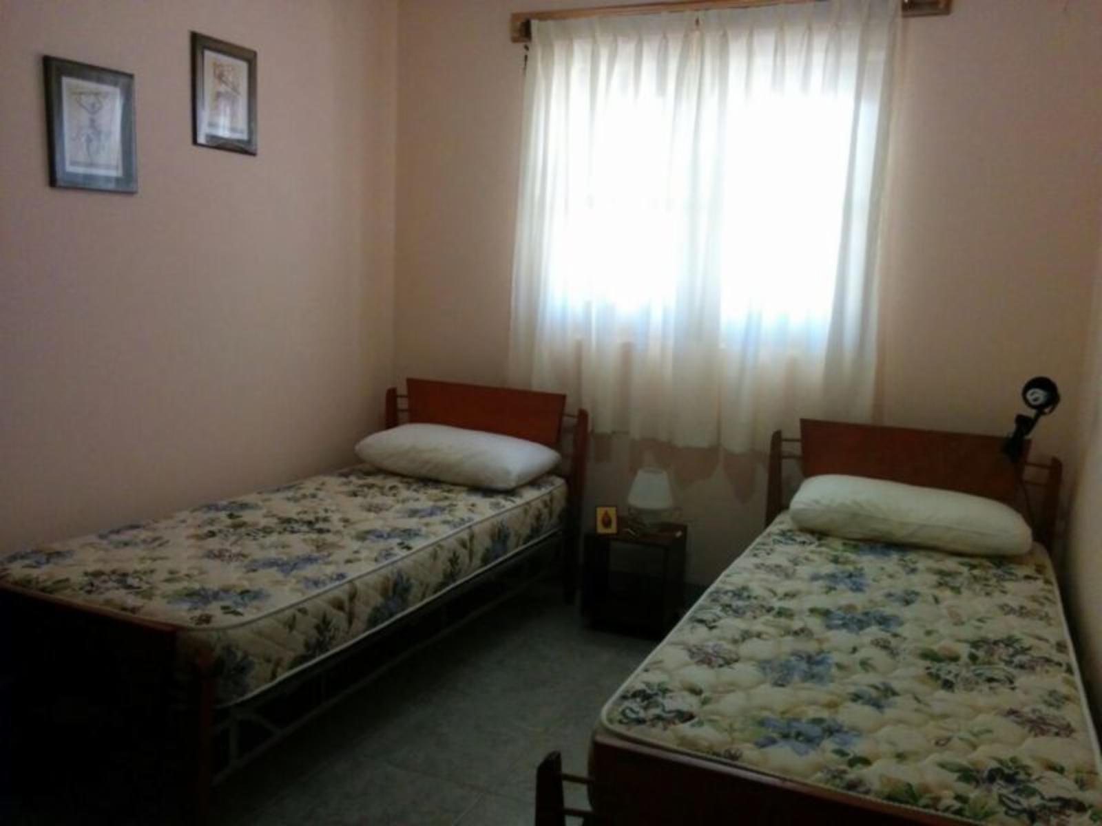 Venta de propiedad en Bº Intersindical 4 D / 2 B + cochera + patio. — foto 8