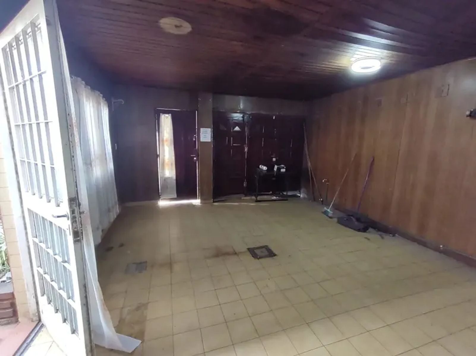 ALQUILER - Casa 3 Amb. c/ Patio - Naón Al 4300 - Billinghurst - 2