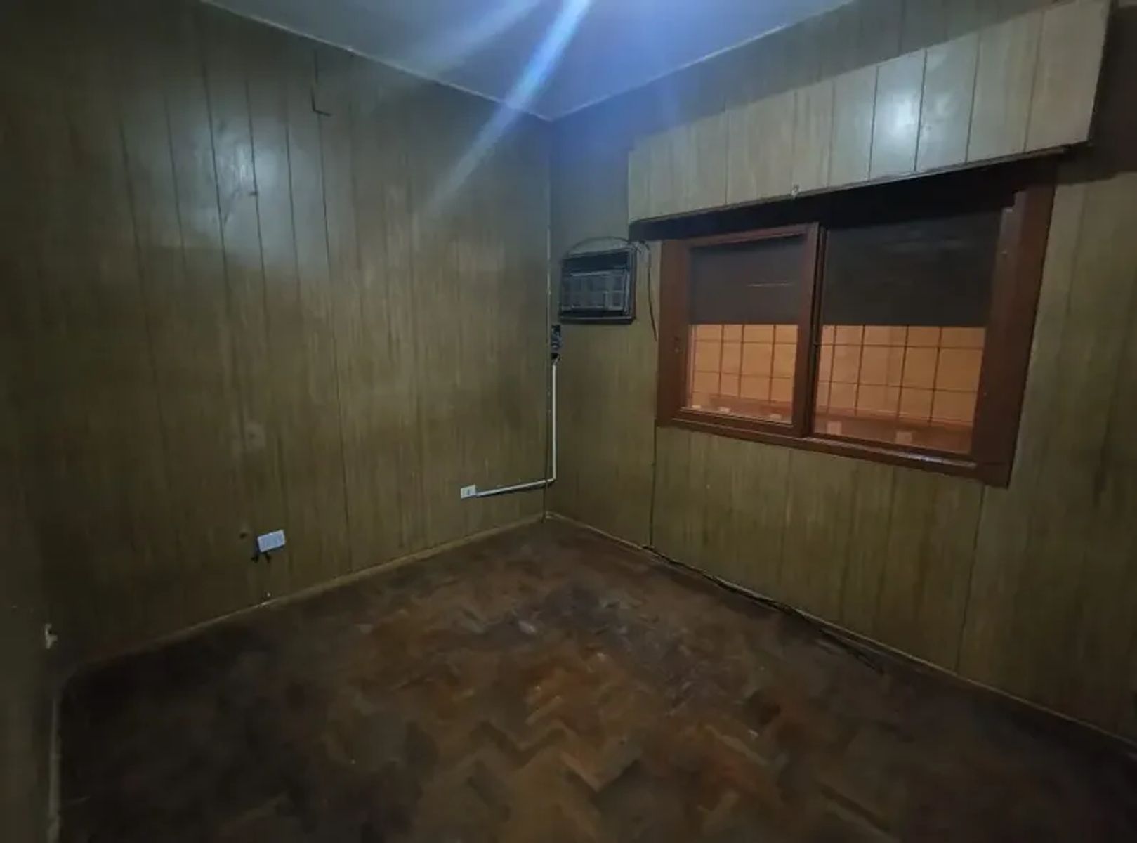 ALQUILER - Casa 3 Amb. c/ Patio - Naón Al 4300 - Billinghurst - 9
