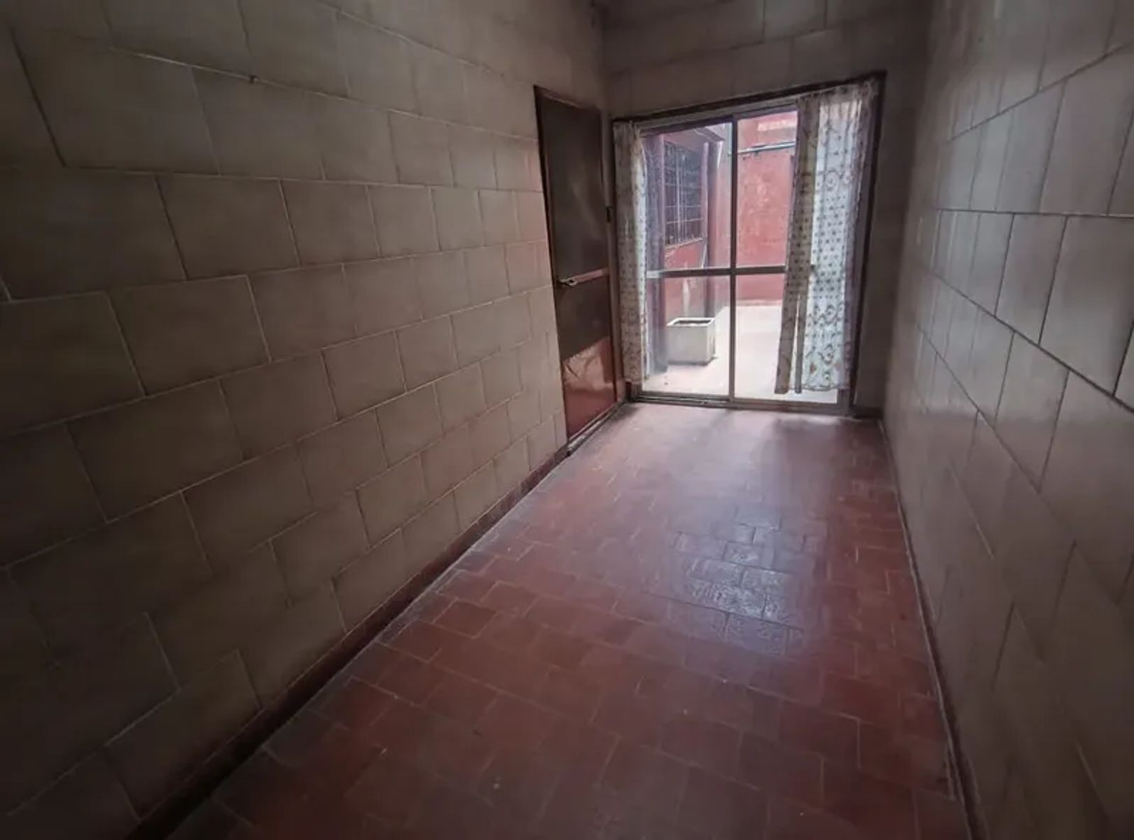 ALQUILER - Casa 3 Amb. c/ Patio - Naón Al 4300 - Billinghurst - 14