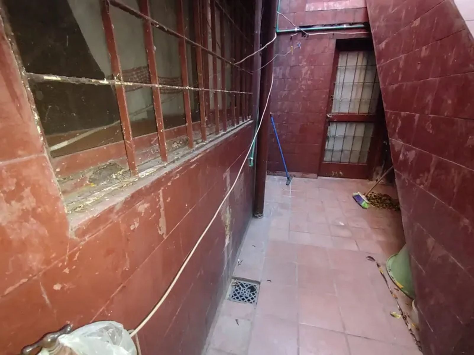 ALQUILER - Casa 3 Amb. c/ Patio - Naón Al 4300 - Billinghurst - 16