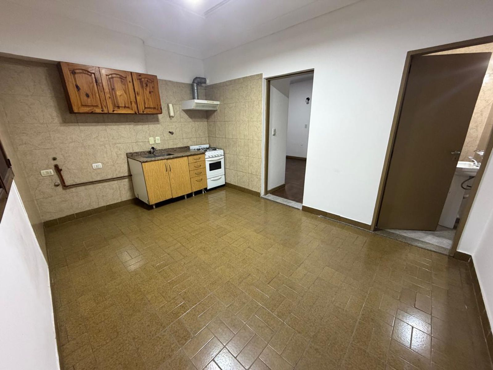 ALQUILER - Dpto 2 Amb - San Lorenzo 5900 - Billinghurst - 2