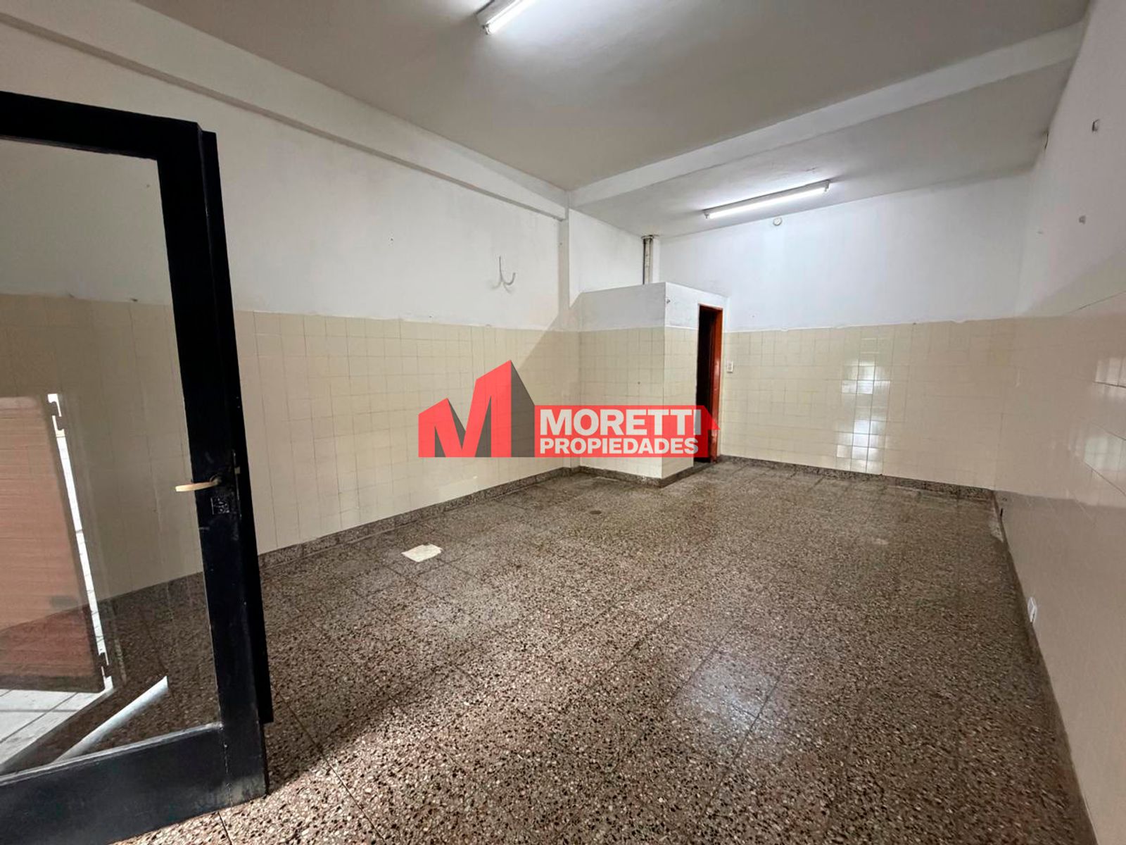 ALQUILER - Local 30 m2 - Triunvirato al 3800 - Billinghurst - 5