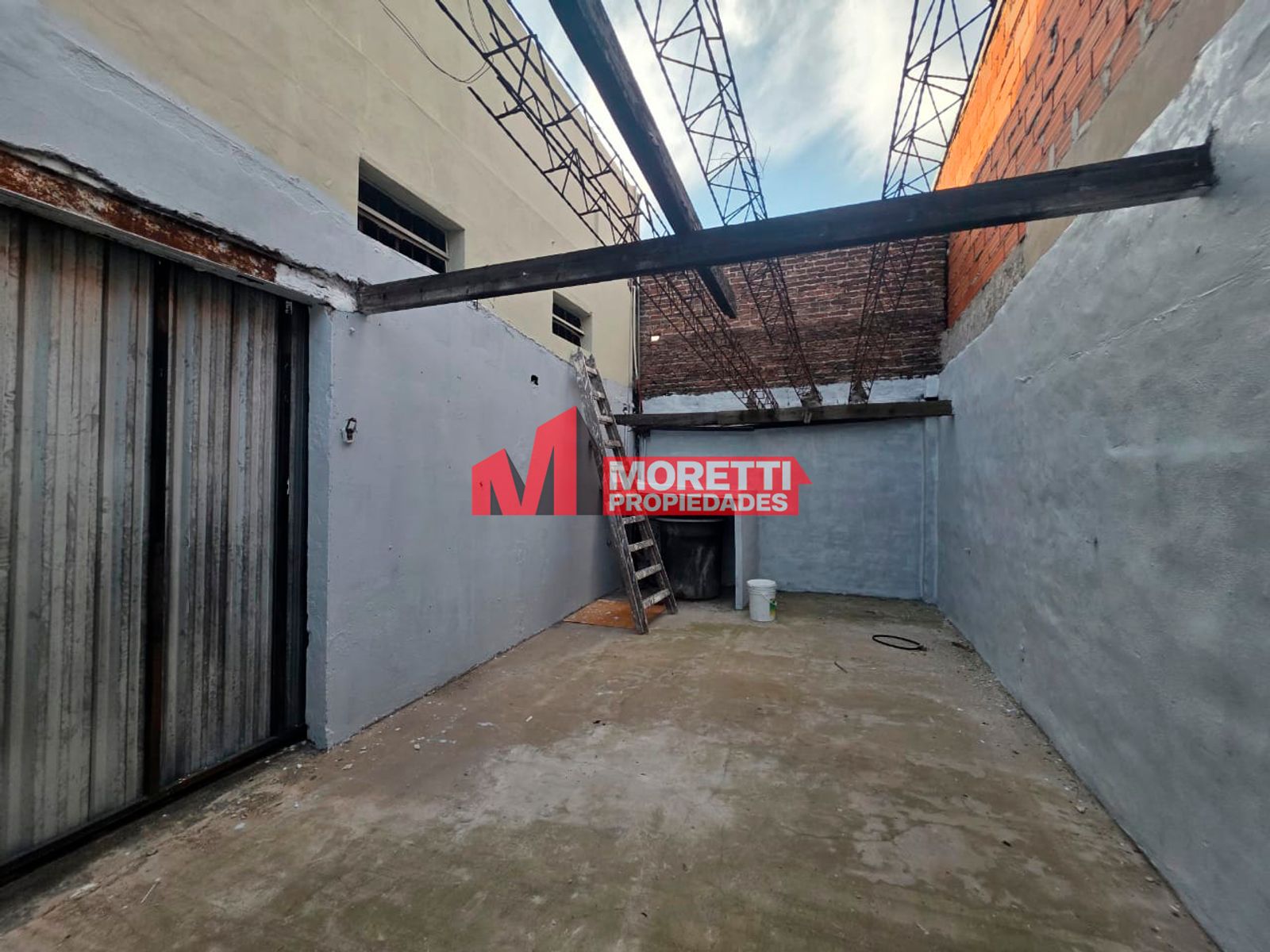 ALQUILER - Galpon 150 m2 - Triunvirato al 3900 - Billinghurst - 5