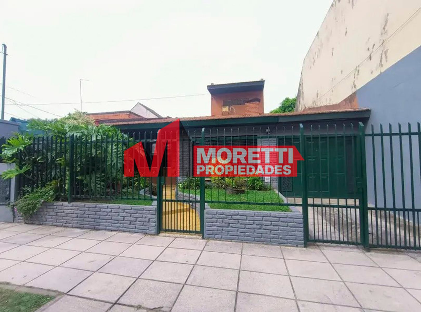 VENTA - Casa 5 Amb - Las Camelias al 6900 - San Martin - 1
