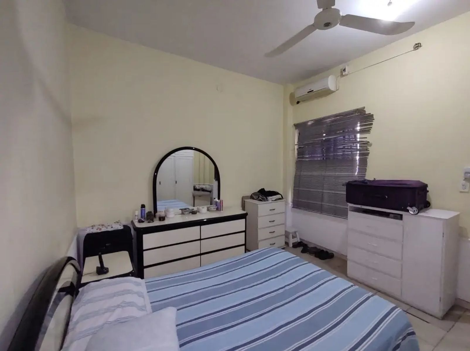 VENTA EN BLOCK - Casa 3 Amb + Oficina + Monoambiente - Perón Al 10.300 - P. Podesta - 25