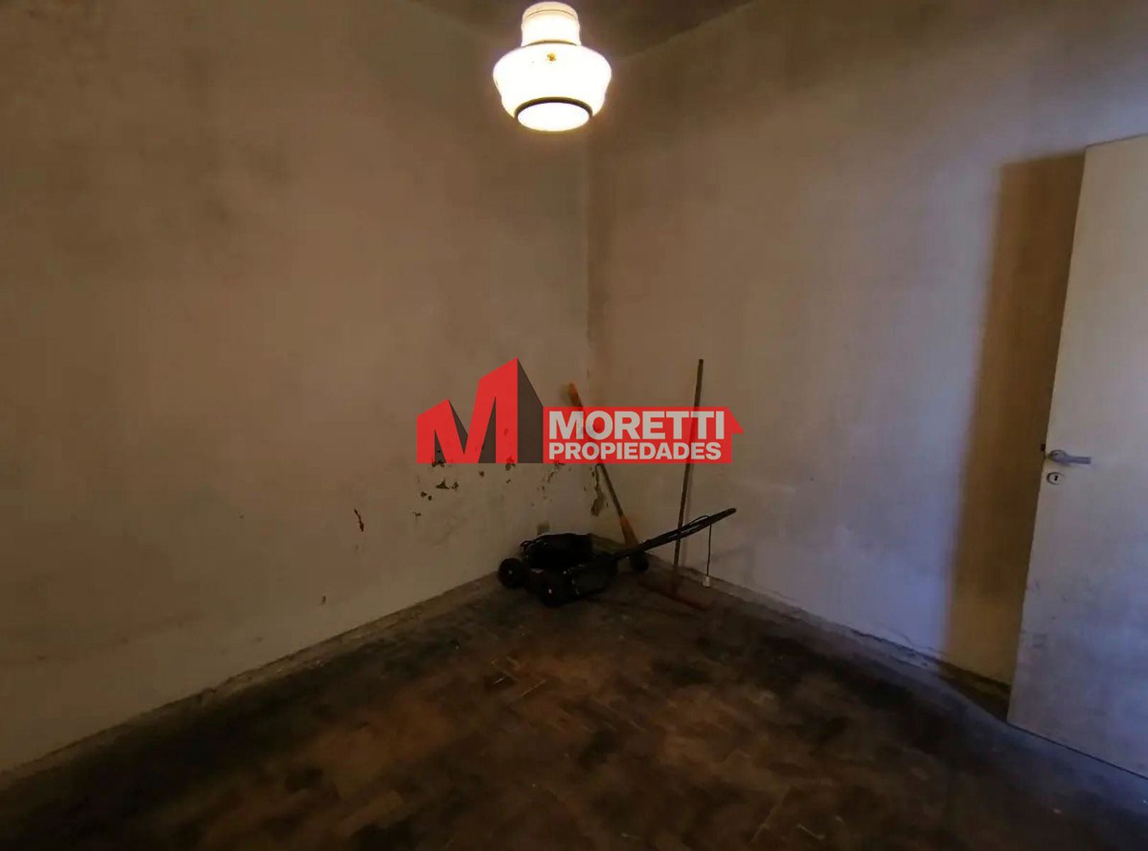 VENTA - Casa 3 Amb. + 2 Dptos. 3 Amb- Echeverria al 7800- Villa Bosch. - 14