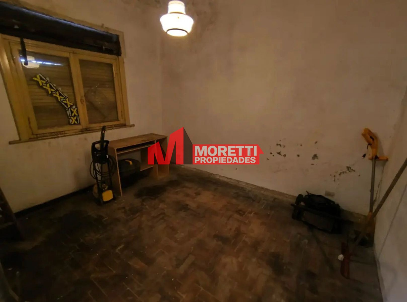 VENTA - Casa 3 Amb. + 2 Dptos. 3 Amb- Echeverria al 7800- Villa Bosch. - 17