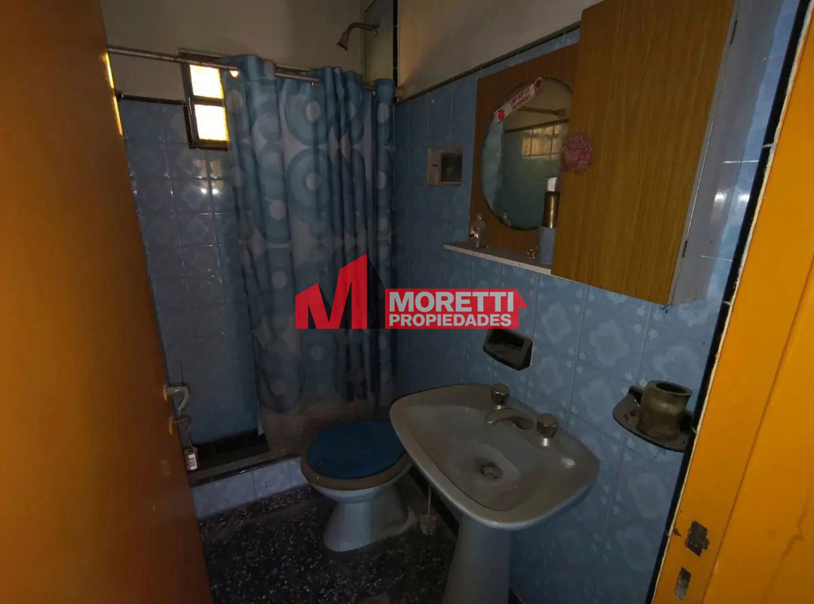 VENTA - Casa 3 Amb. + 2 Dptos. 3 Amb- Echeverria al 7800- Villa Bosch. - 29