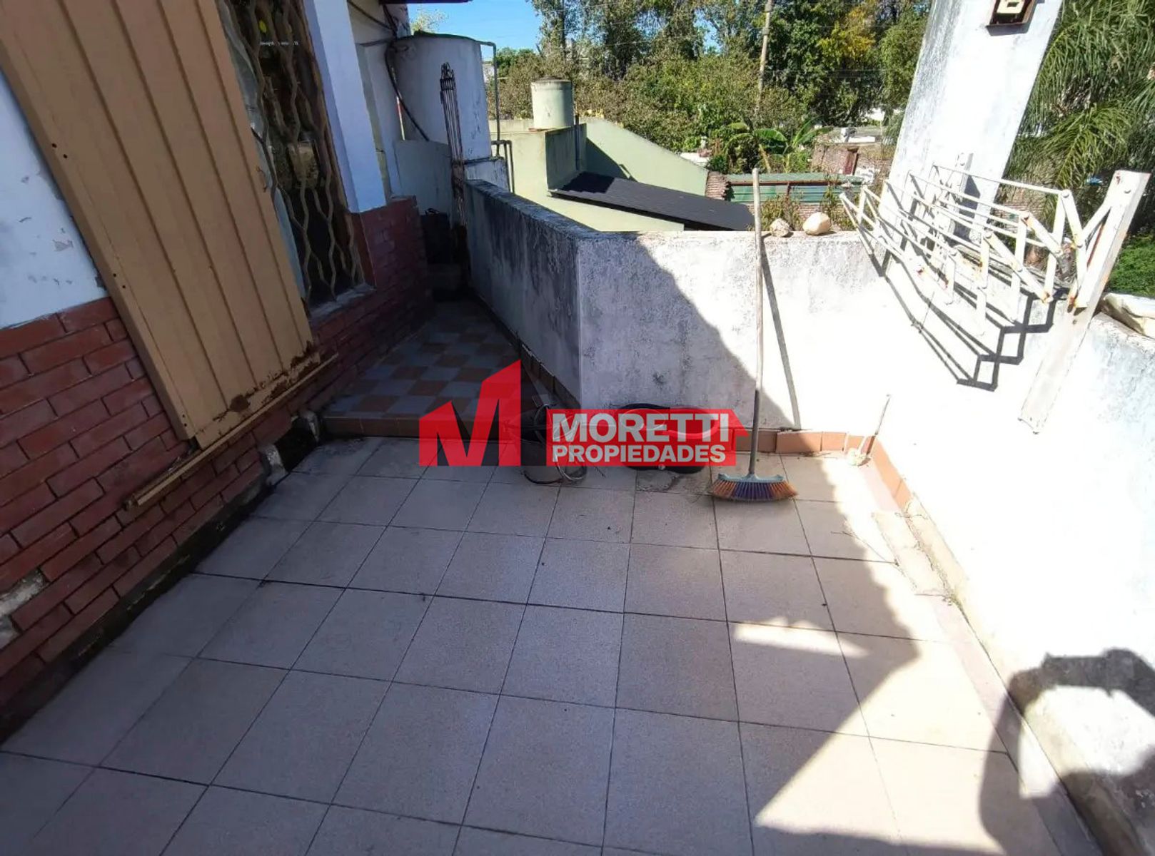 VENTA - Casa 3 Amb. + 2 Dptos. 3 Amb- Echeverria al 7800- Villa Bosch. - 30