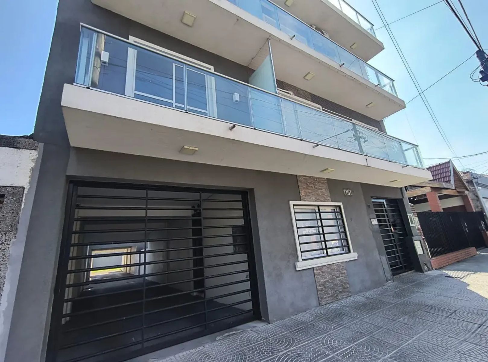 VENTA - Cochera- San Lorenzo al 1100- Villa Bosch. - 2