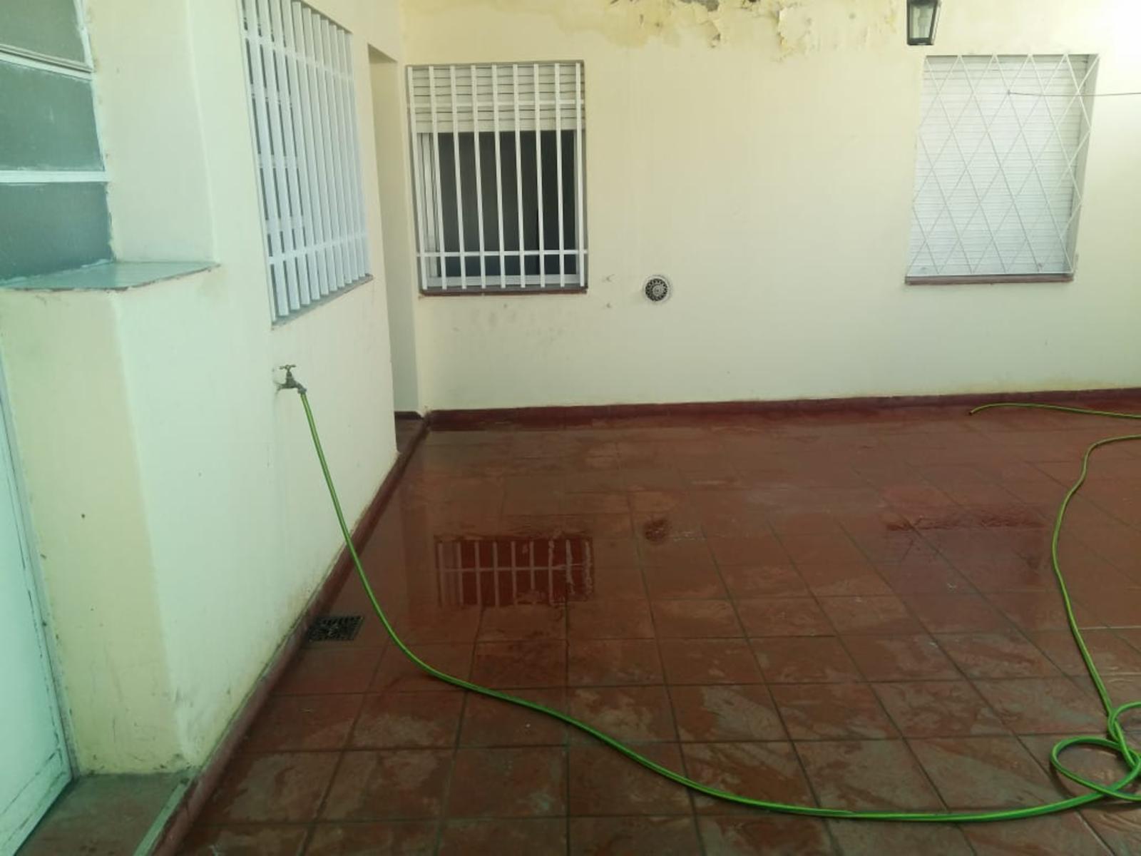 Se Vende Casa de 2 Dormitorios en Barrio Parque Chacabuco , a 2 cuadras del Shopping Villa Cabrera — foto 13