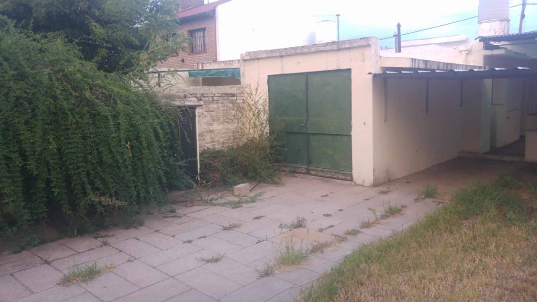 Se Vende Casa de 2 Dormitorios en Barrio Parque Chacabuco , a 2 cuadras del Shopping Villa Cabrera — foto 14