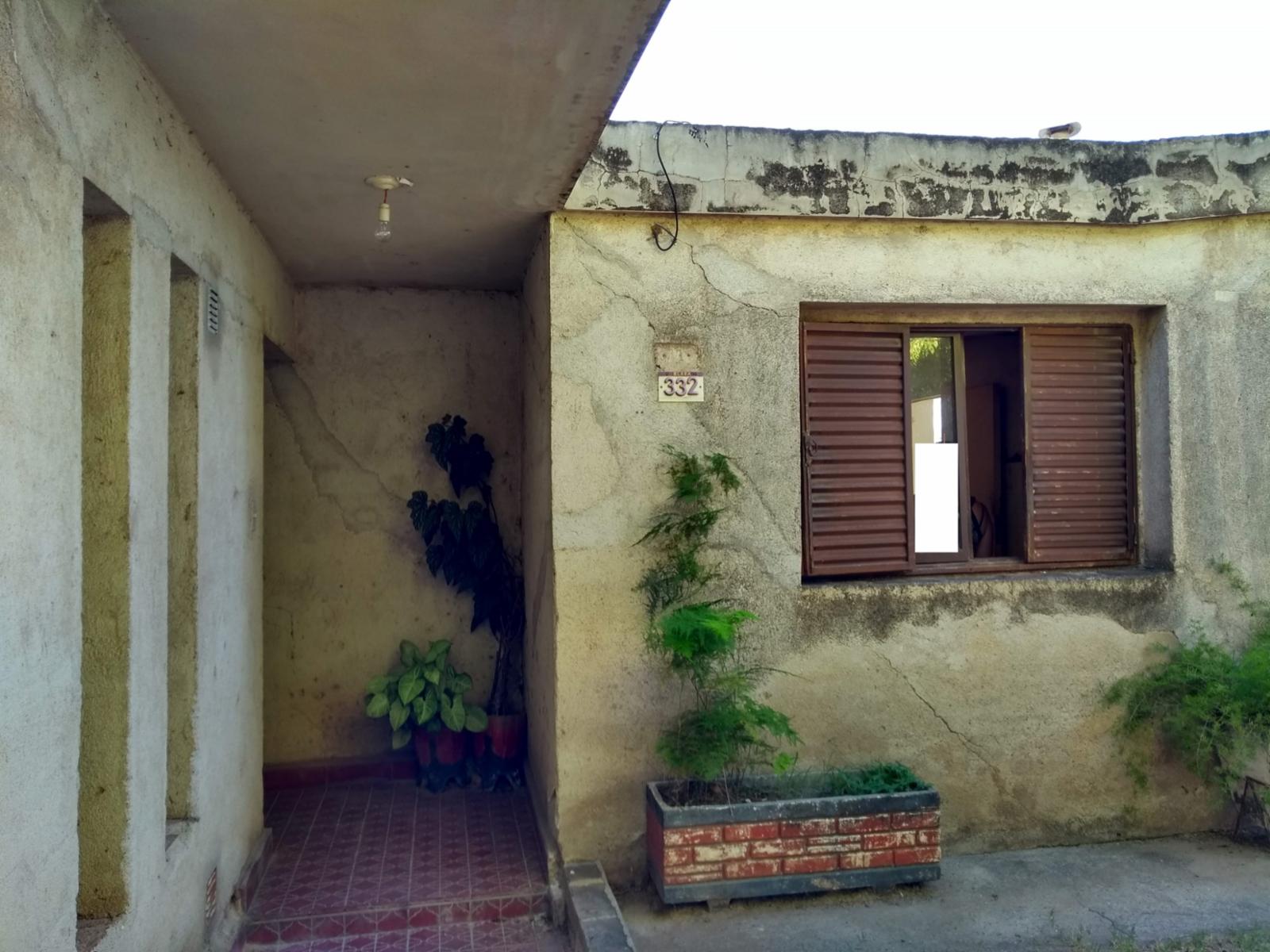Se vende casa de 3 dormitorios en Bº Las Palmas a 2 cudras de la Av Duarte Quiroz - A Restaurar — foto 2