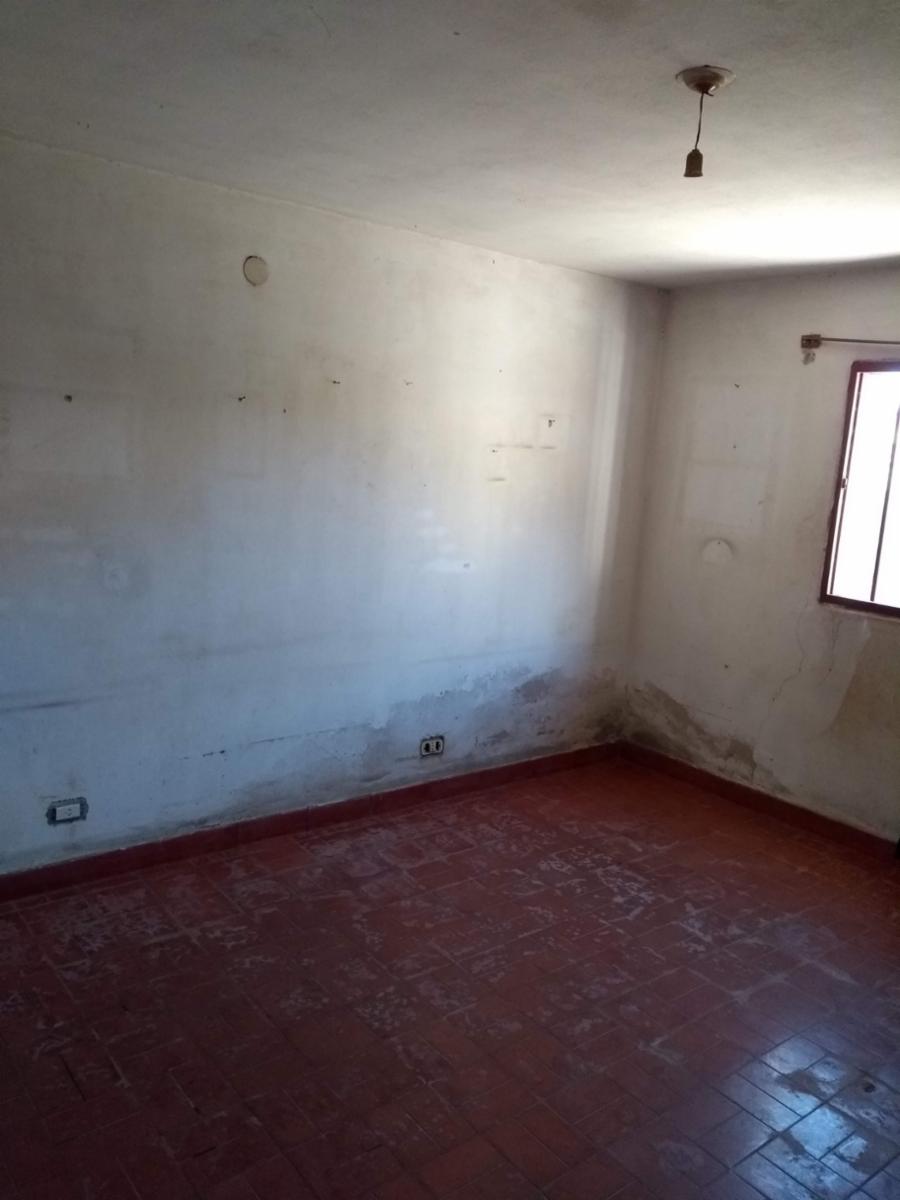 Se vende casa de 3 dormitorios en Bº Las Palmas a 2 cudras de la Av Duarte Quiroz - A Restaurar — foto 7