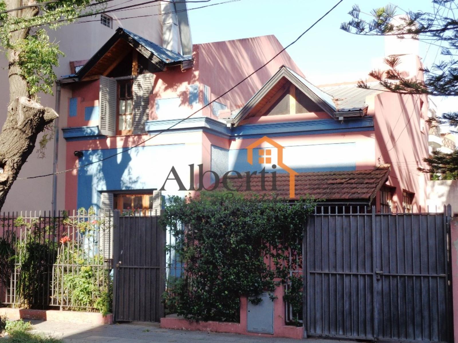 Chalet a metros del Boulevard Vignes