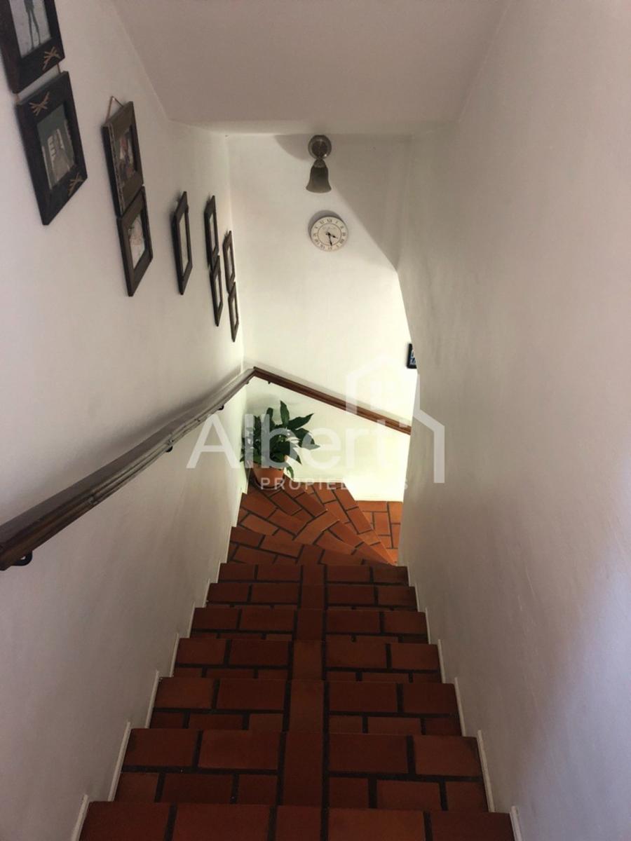 Excelente dúplex al frente de 3 ambientes con cochera y fondo parquizado. — foto 10