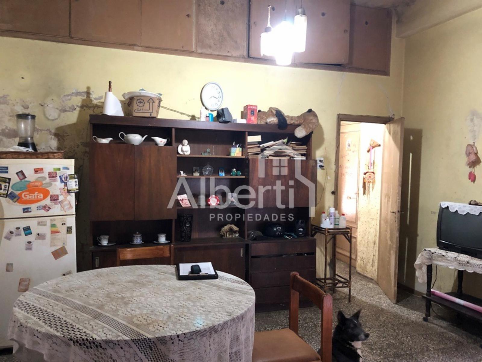 Oportunidad. Casa PH al frente en excelente ubicación — foto 2