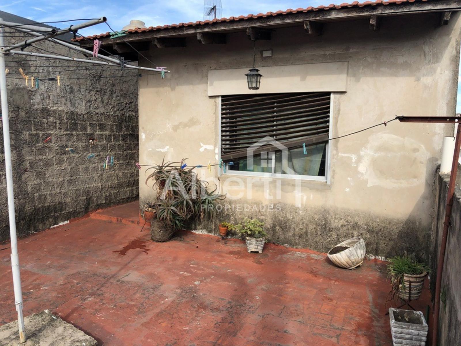 Oportunidad. Casa PH al frente en excelente ubicación — foto 8