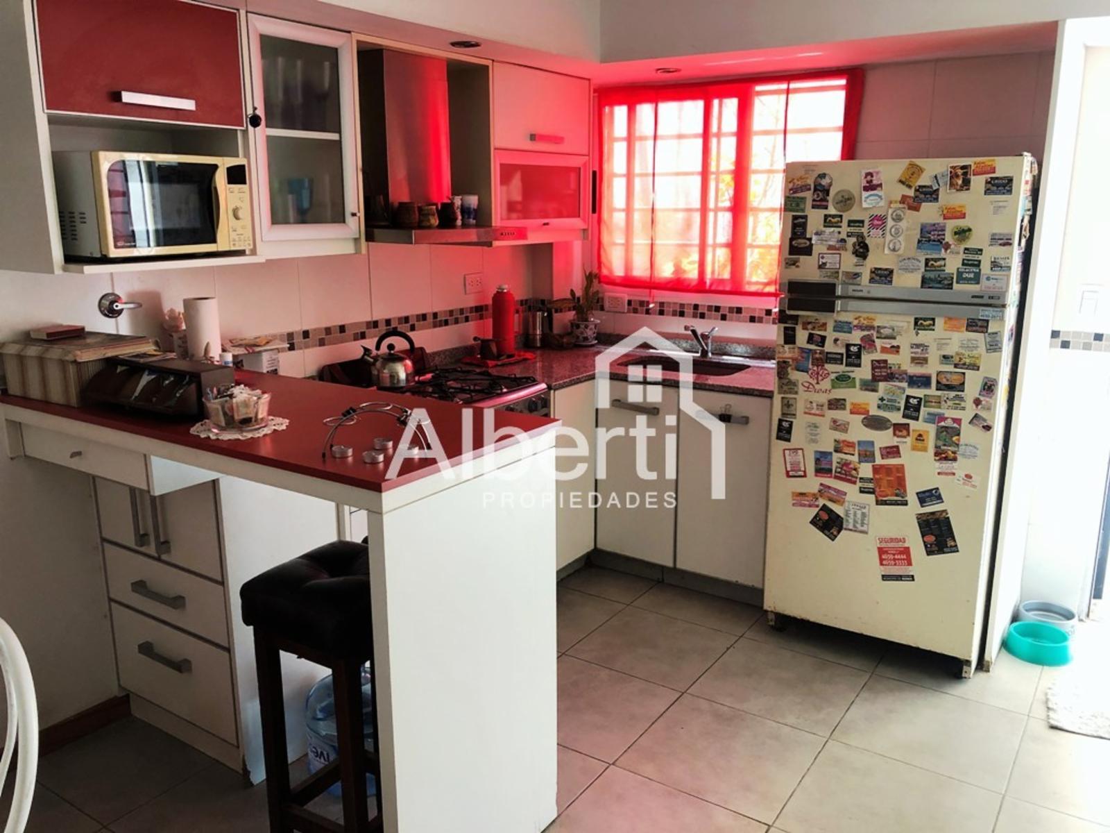 VENTA Moderna Casa Americana Haedo Sur. — foto 5