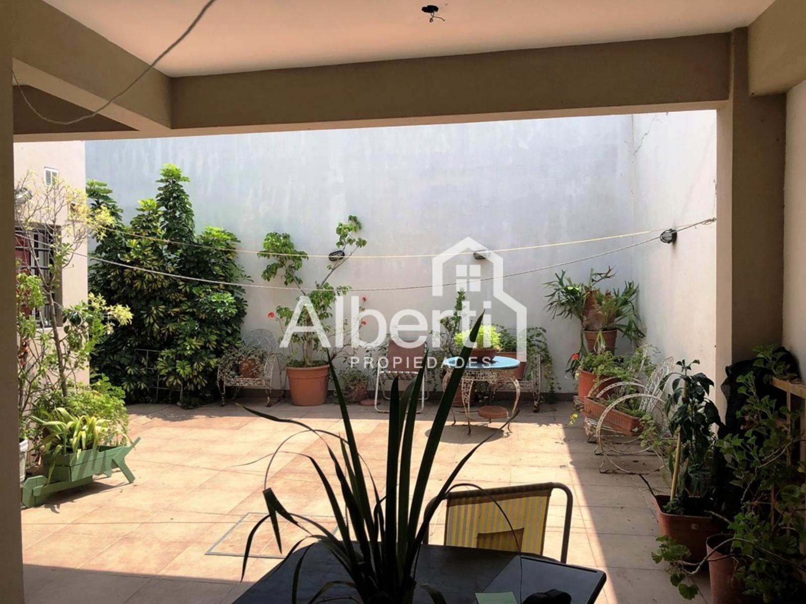 VENTA Moderna Casa Americana Haedo Sur. — foto 11