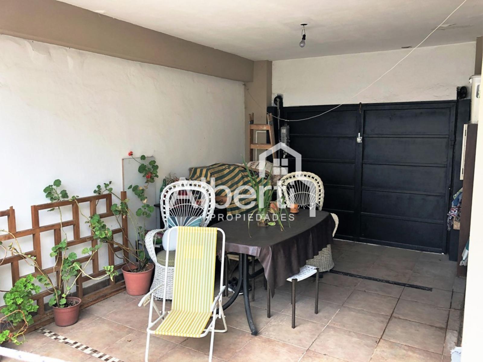 VENTA Moderna Casa Americana Haedo Sur. — foto 14