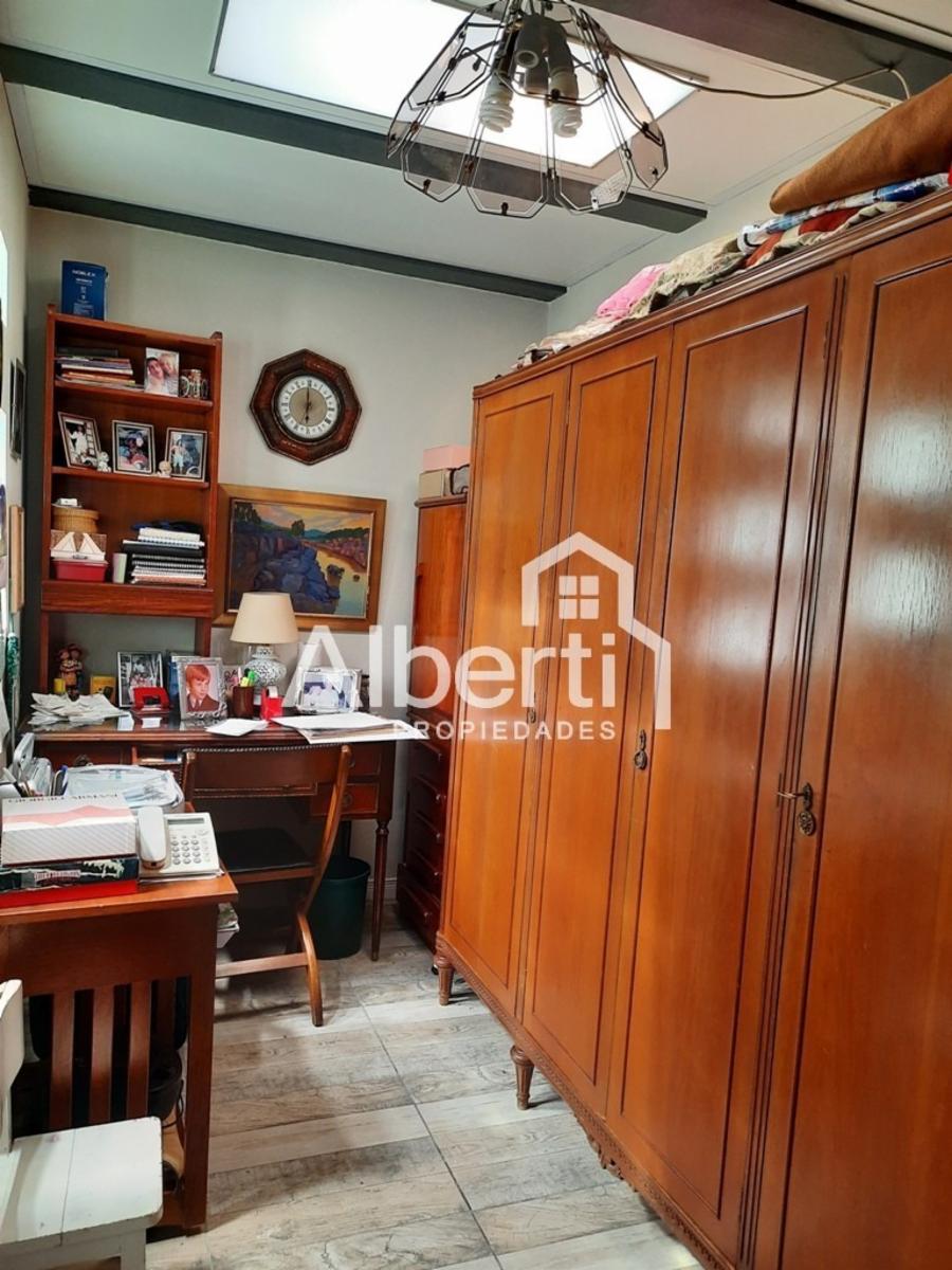 Impecable Casa PH a metros de la estación de Haedo. - 13