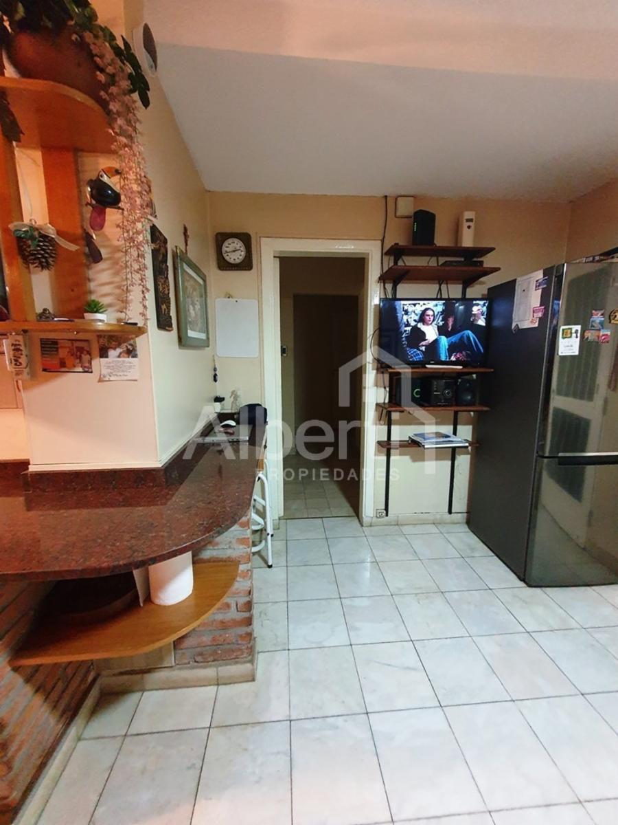 VENTA HERMOSO CHALET EN HAEDO- BARRIO GÜEMES. — foto 11