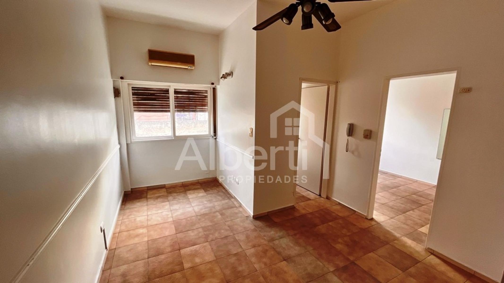 VENTA DEPATRAMENTO 2 AMBIENTES RAMOS MEJÍA CENTRO.