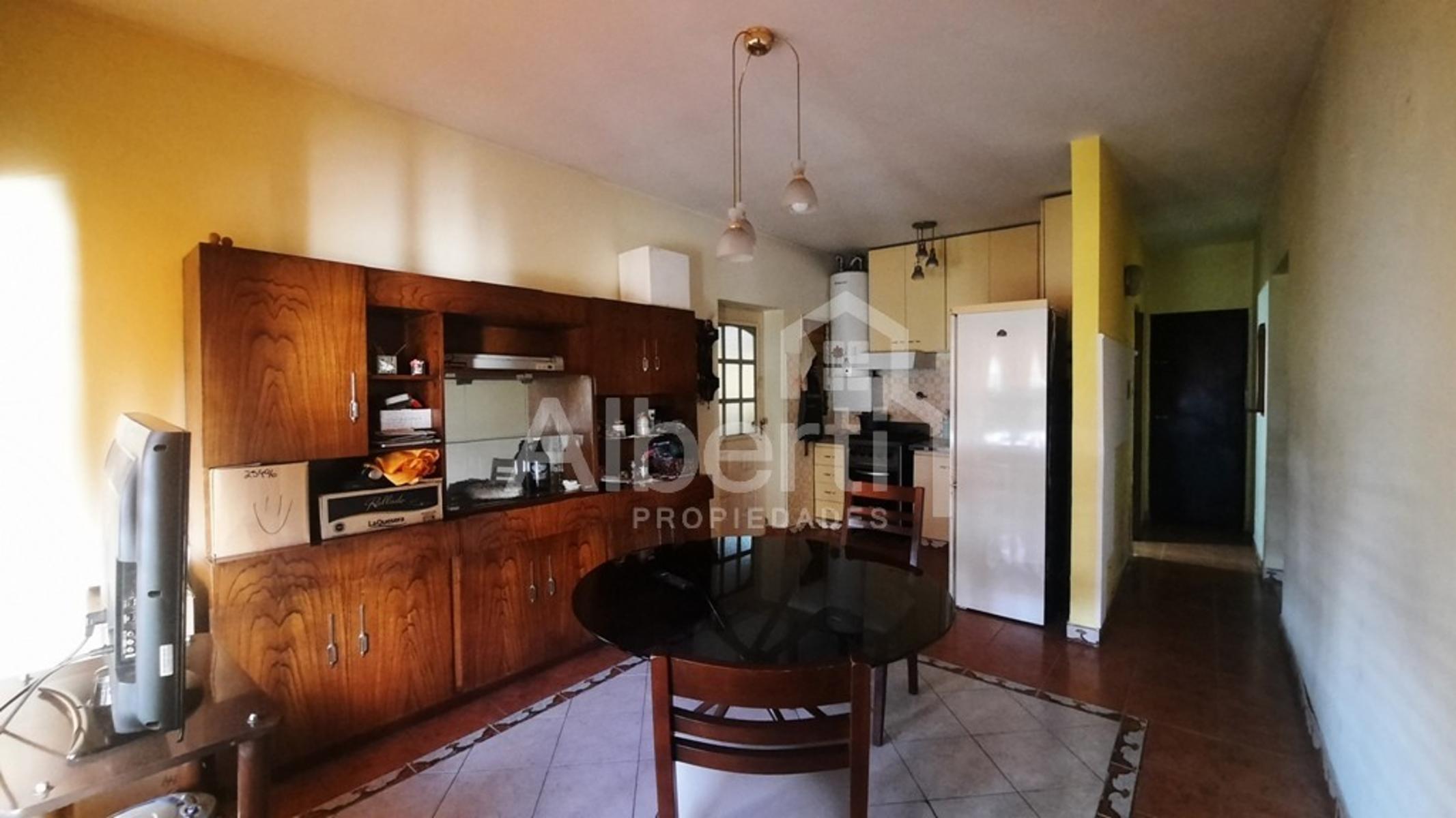 VENTA - CASA DE 4 AMBIENTES CON GRAN FONDO PARQUIZADO.- MERLO — foto 5