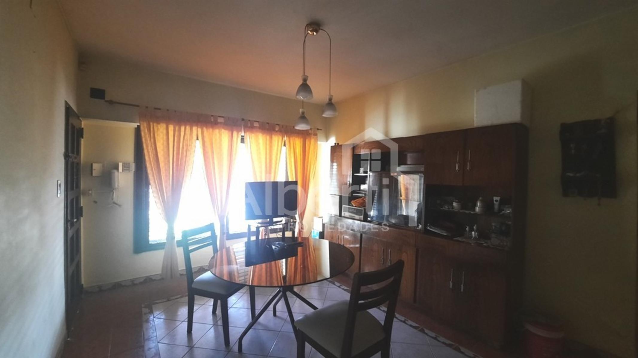VENTA - CASA DE 4 AMBIENTES CON GRAN FONDO PARQUIZADO.- MERLO — foto 6
