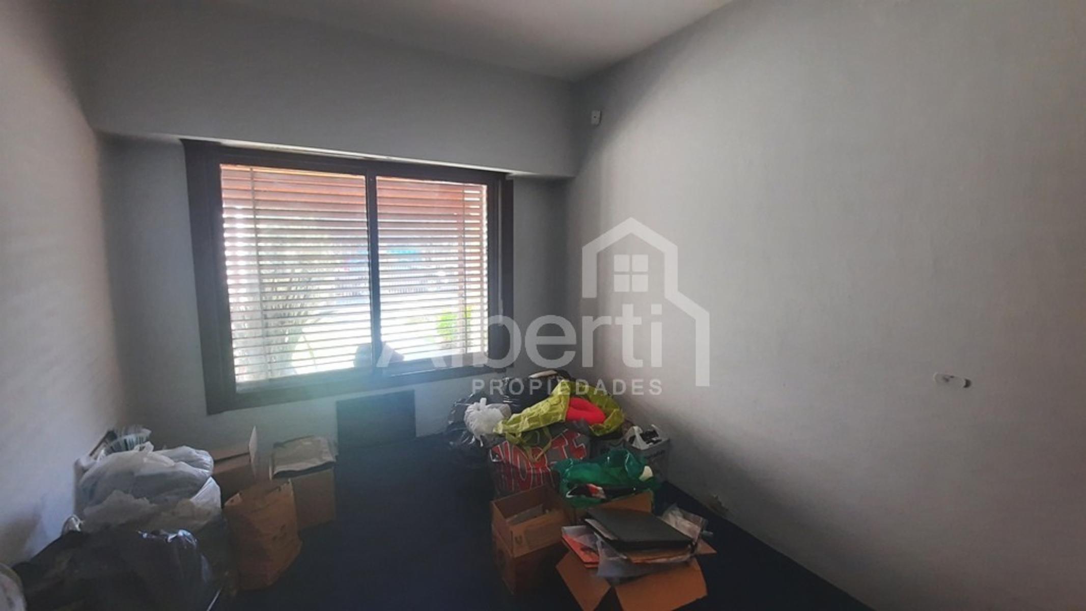 VENTA - CASA DE 4 AMBIENTES CON GRAN FONDO PARQUIZADO.- MERLO — foto 11