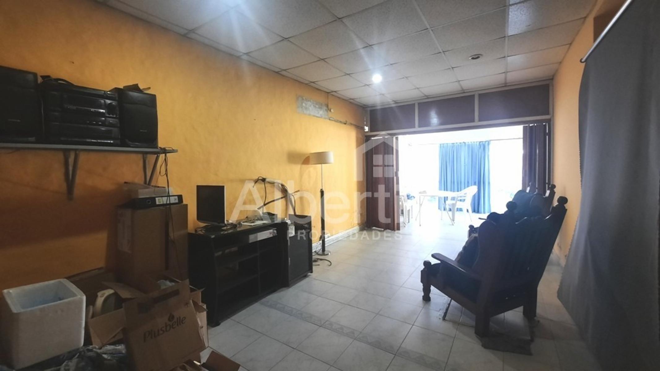 VENTA - CASA DE 4 AMBIENTES CON GRAN FONDO PARQUIZADO.- MERLO — foto 14