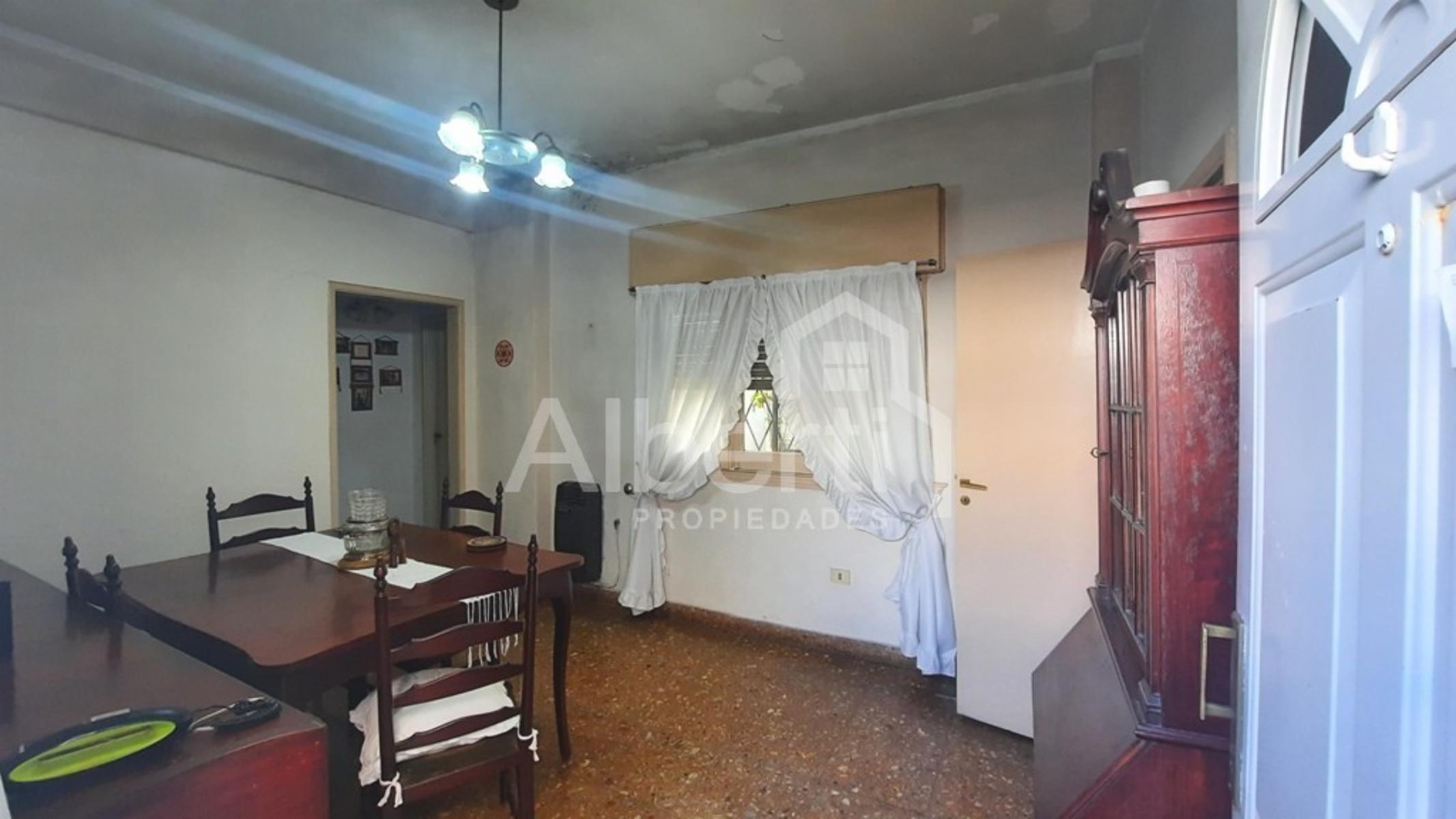 VENTA - CASA P.H.. HAEDO. BARRIO GÜEMES. 3 AMBIENTES.