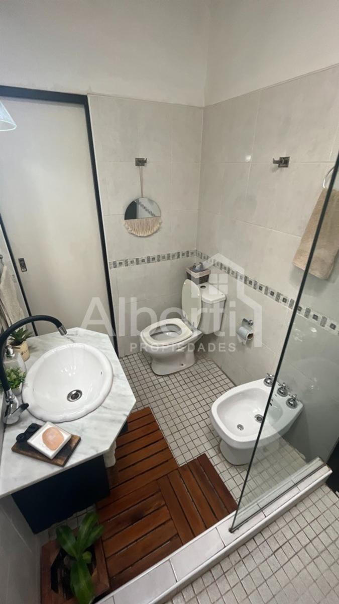 VENTA HAEDO CASA DE ESTILO AMERICANA 5 AMBIENTES CON PARQUE Y PILETA. — foto 12